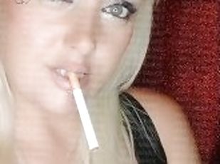 Amatérske, Bbw, Bacuľaté, Blondýna, Britské, Fetišistické, Fajčenie (Smoking)