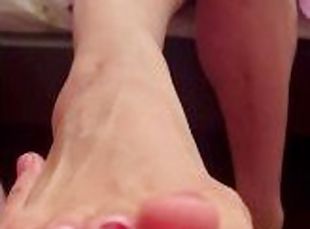 Amateur, Milf, Maison, Pieds, Point de vue, Fétiche, Branlette avec les pieds