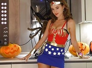 Sexy Wonder Woman live streams on Chaturbate and shows her tits (webcam model Vasillisa)