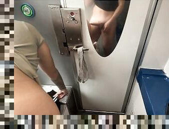 public, anal, ejaculation-sur-le-corps, gay, toilette