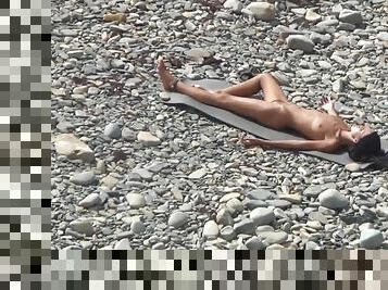 vulve-pelose, nudisti, allaperto, videocamera, spiaggia, voyeur, anellini, brunette, tettine