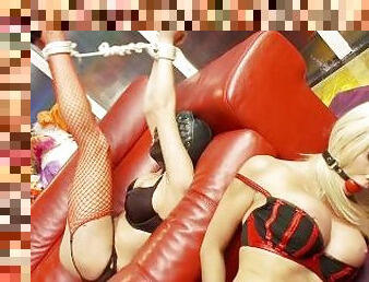 payudara-besar, lesbian-lesbian, jenis-pornografi-milf, mainan, ibu, bdsm-seks-kasar-dan-agresif, gila, pelacur-slut, stocking-stockings, berambut-pirang