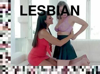 sayang, lesbian-lesbian, jenis-pornografi-milf, remaja, berciuman, berambut-pirang, berambut-cokelat