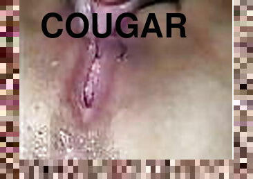 la cougar se fait du bien