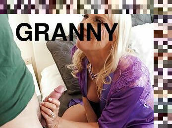 60-year-old Presley & her 19-year-old sexmate