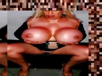 payudara-besar, besar-huge, besar-sekali, jenis-pornografi-milf, ibu, berciuman, payudara