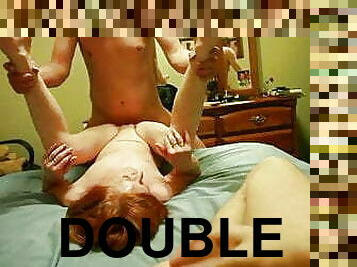 Double penetration pour maman rousse