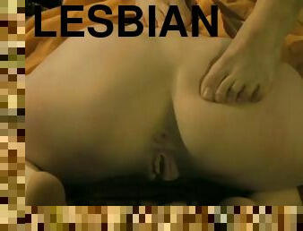 lesbian-lesbian, bertiga