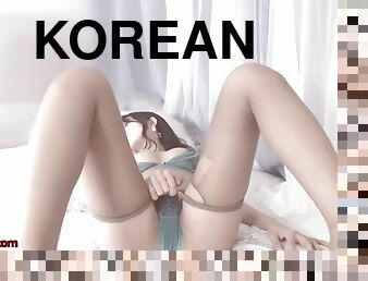 Korean naughty camgirl bates in pantyhose