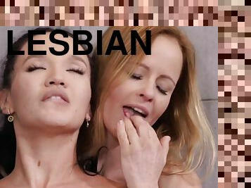 mandi, lesbian-lesbian, bintang-porno, teransang, berambut-pirang, mandi-shower
