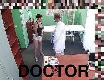 Fake Hospital - Tourist Loves Doctor's Spunk In Slit 1
