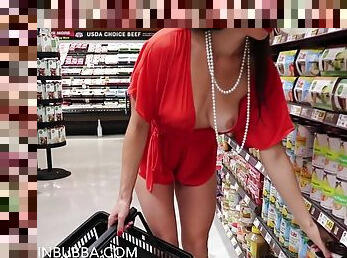 Shayna Grocery Store - Public Flashing Tits