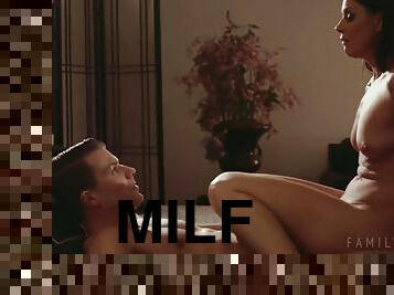 ibu-dan-anak-laki-laki, vagina-pussy, sayang, blowjob-seks-dengan-mengisap-penis, jenis-pornografi-milf, gambarvideo-porno-secara-eksplisit-dan-intens, hindu, ibu-mother