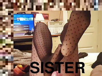 Stepsister Gives Nylon Footjob Solejob (cum On Feet)