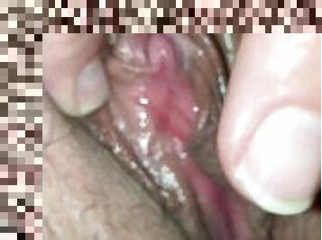 payudara-besar, clitoris-bagian-atas-vagina-paling-sensitif, berambut, mastubasi, di-tempat-terbuka, umum, vagina-pussy, amatir, jenis-pornografi-milf, ibu