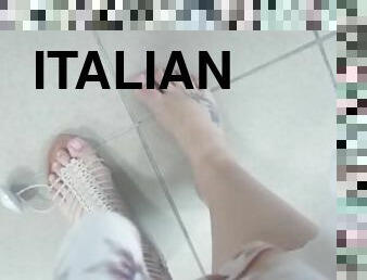 allaperto, pubblici, mogli, mammine-mature, piedi, italiani, feticci, esibizionismo