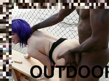 Violet hair big tits blonde babe gets bbc outdoors