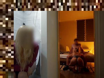 perse, orgasm, teismeline, mänguasi, tüdruksõber, blond, vannituba, fantaasia, fetišš