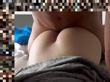 Ela acordou cheia de teso e pediu pra chupar e meter gostoso