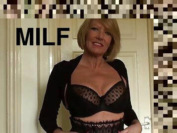 MILF slut Amy gets ready for a night of swinging