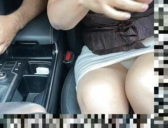 MILF CULONA MADURA ES MI SUEGRA LA LLEVO EN COCHE A VISITAR A SU HIJA