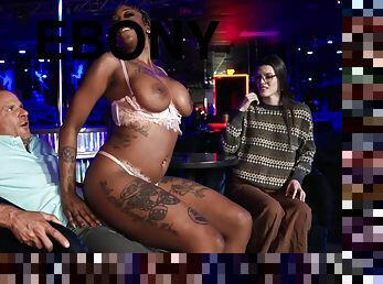 Ebony MILF with big boobs hot porn video