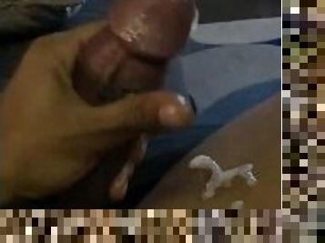 Big Carolina Dick shoots a nice nut