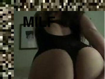 MILF shake big booty