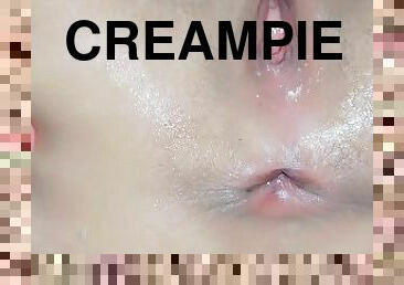 No Lube Anal But Still Ends Up in Creampie