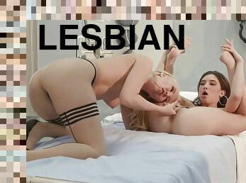 lesbian-lesbian, stocking-stockings, berambut-pirang, rumah-sakit, berambut-cokelat, tato