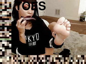 Goth Girl Self Foot Worship 