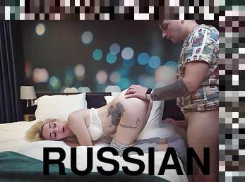 русские, анальный-секс, домашнее-порно, глубокая-глотка, чулки, отсос-на-камеру, блондинки, татуировки