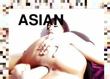 Asian Big Tit Amateur Plays on Cam