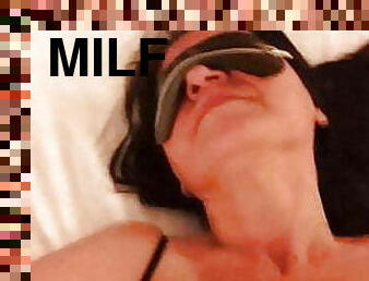 MILF is having sex with a stranger