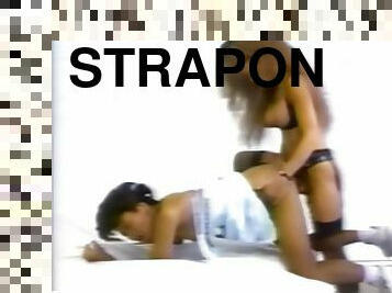 Strapon Blowjob - CDI