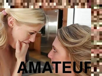 amatir, lesbian-lesbian, berciuman