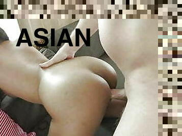 asiatiche, tettone, pecorina, fichette, pompini, spruzzi-di-sperma, pov, tailandesi, divano, strette