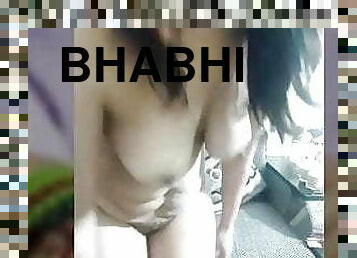 Desi Bhabhi Does Live Nude Show in Hindi