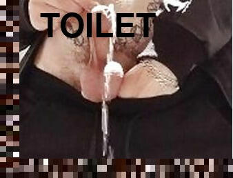 pisser, amateur, gay, toilette, fétiche, solo