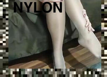 masturbarsi, schiave, piedi, masturbazione, sperma, feticci, donne-dominanti, nylon