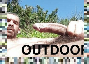 OUTDOOR SOLO MASTURBATION HORNY STRONG BIG DICK ITALIAN GAY MALE