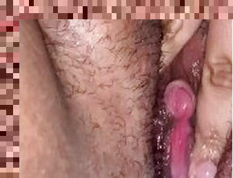 Watch me play with my wet creamy pussy !