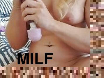 amatori, bunaciuni, milf, mama, blonda, britanic, dormitor, calarind, dildo, mama-mother