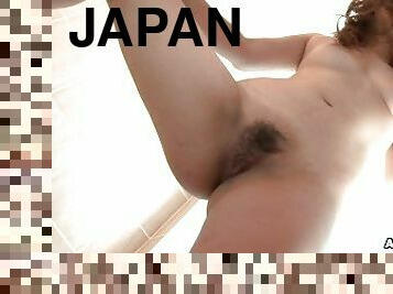 Japanese brunette, Rui Yazawa is peeing, uncensored