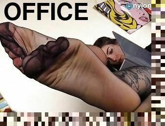 Redhead assistants Thena as well as Refen provide the perfect nylon feet fetish show in office. They