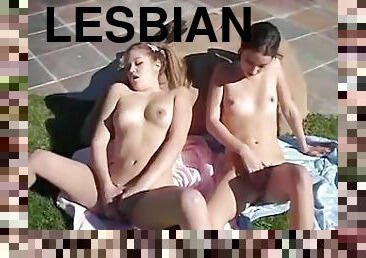 masturbaatio, ulkotiloissa, pillu-pussy, lesbo-lesbian, teini, latino, sormettaminen, suuteleminen, luonnollinen, tiukka