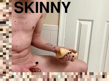 Skinny twink shooting load