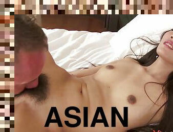 Asian Snatch Feat Boi