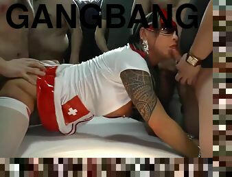 Cumbitch Jessy- Bukkake Gangbang