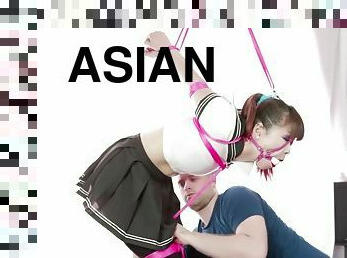 asiatiche, interraziali, sadismo-e-masochismo, calze, feticci, corde-cinghia-sadomaso, brunette